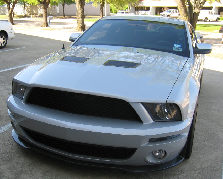 Mustang utenfor DM.jpg
