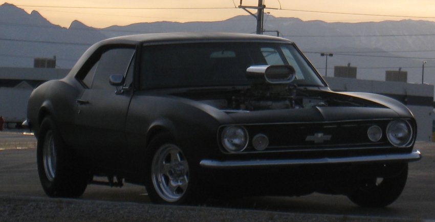 67 Camaro utenfor Vegas.jpg