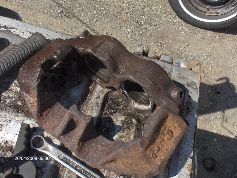 Ford F-250 XLT 012-caliper H.JPG