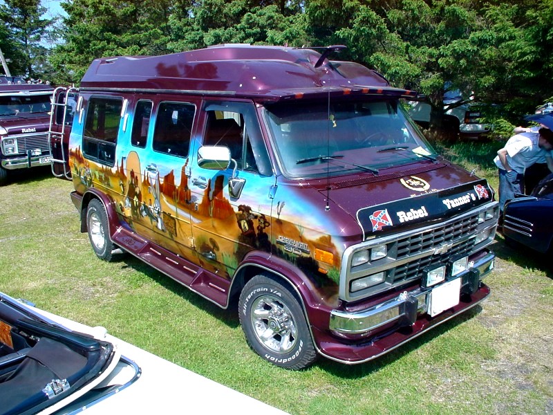 199x%20Chevy%20G30%20Tiara[1].jpg