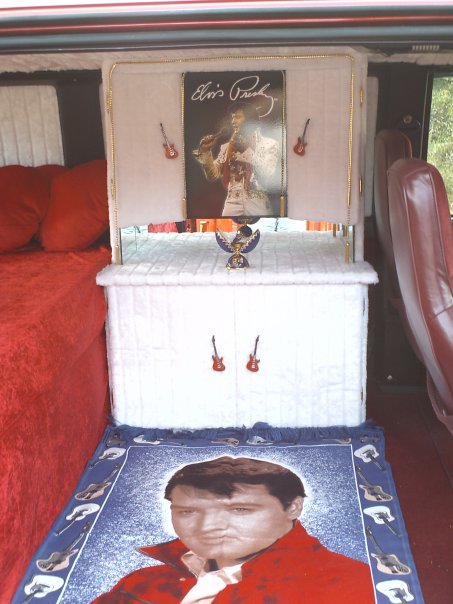 ELVIS 2.jpg