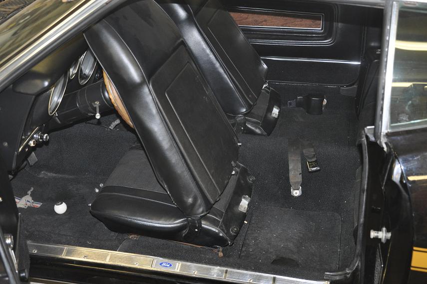cockpit.JPG