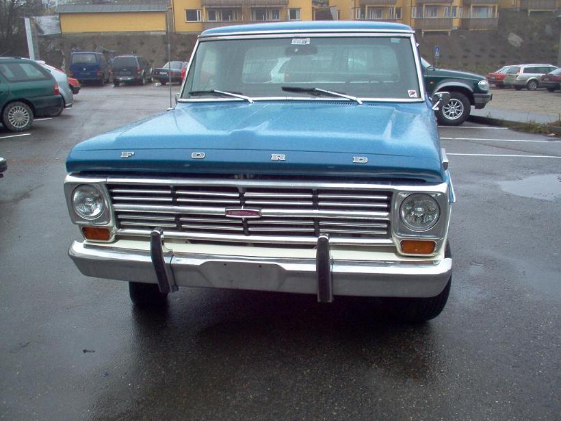 F-100.JPG