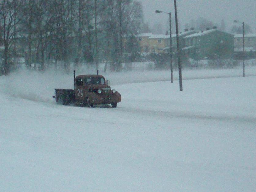 Kala Chevy truck-2.JPG