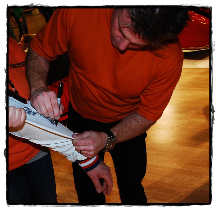 Foose autograf.jpg