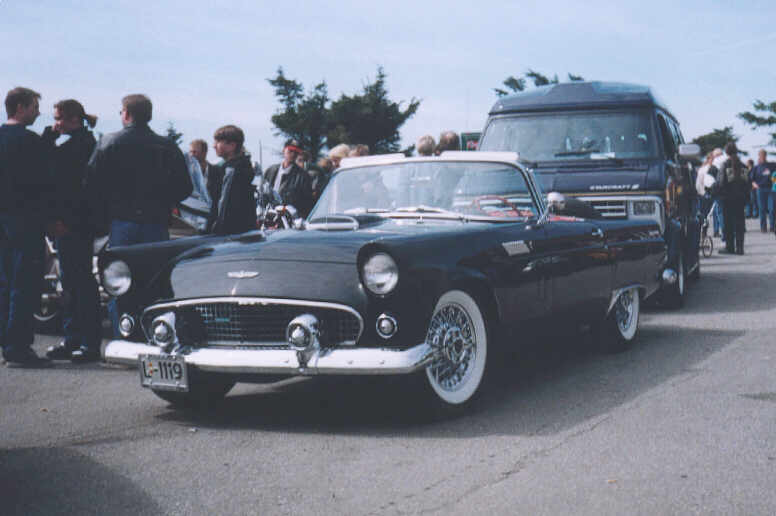 1956 Ford Thunderbird  (1).jpg