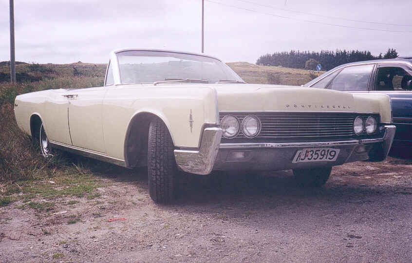Lincoln Continental Convertible  (1).jpg