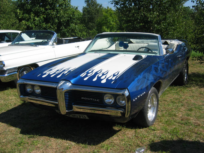 69pontiac001.jpg
