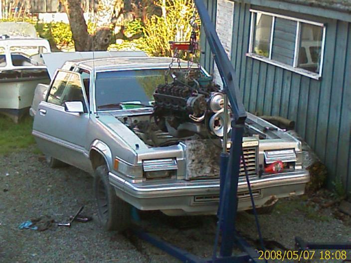 Motor ind på plads.JPG