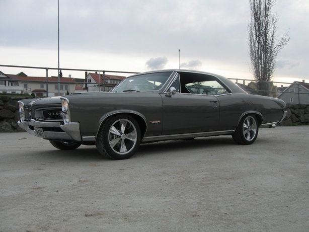 pontiacen_gto7.JPG