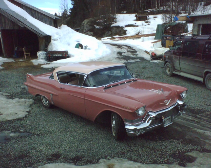 CADILLAC.JPG