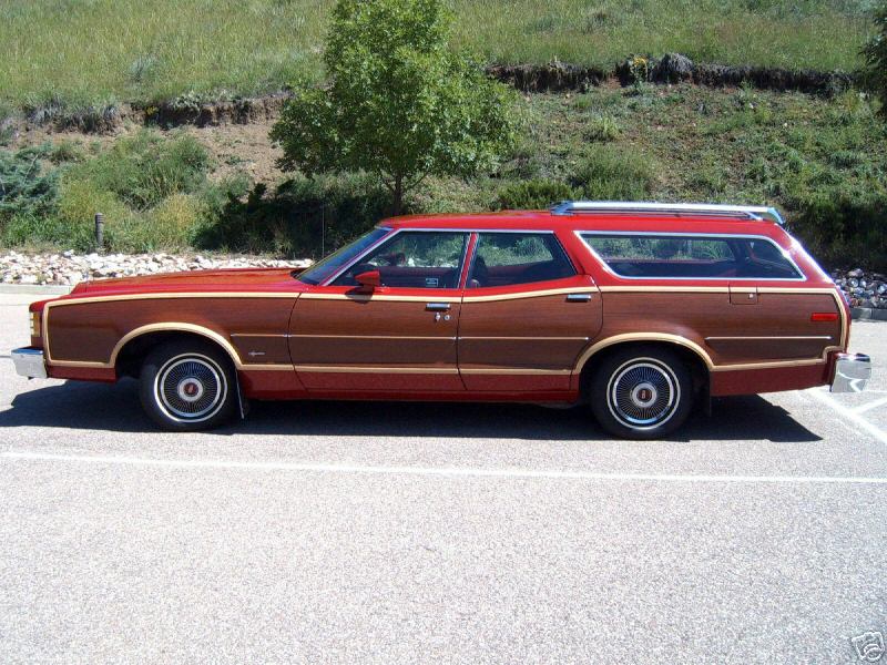1977 Dark red stationwagon.jpg