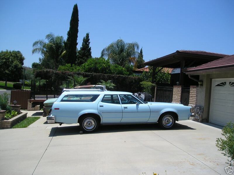 1977 Blue Stationwagon.jpg